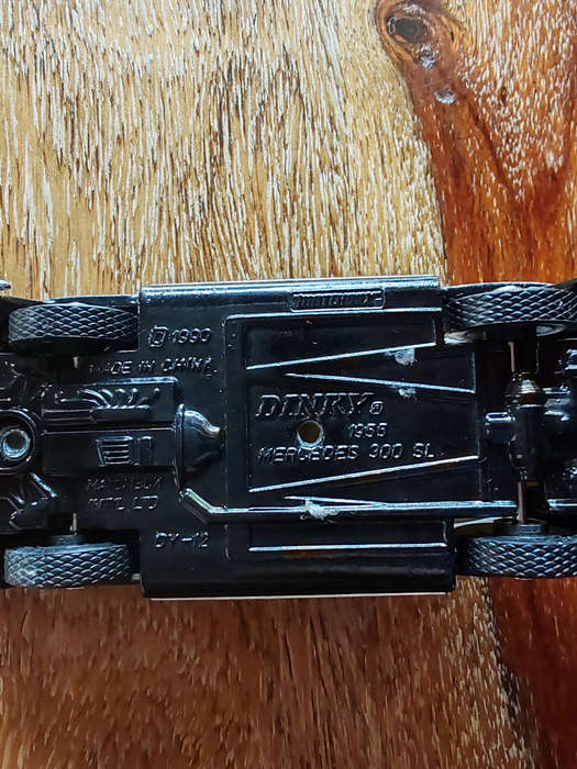 Dinky Toys Mercedes-Benz 300SL  1990s Chinese Issue