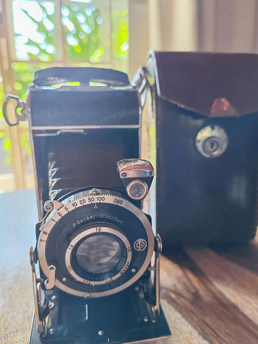 Vintage Deckel München Compur Camera with Leather Case  Untested