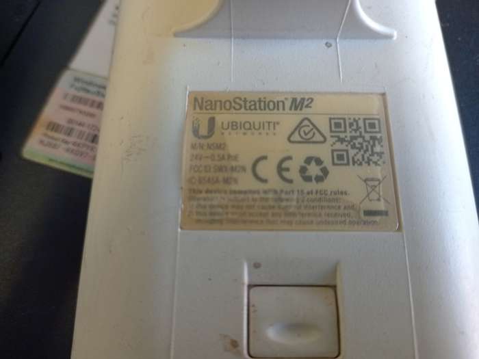 Ubiquiti 2.4GHz NanoStation M2 Indoor / Outdoor airMAX CPE