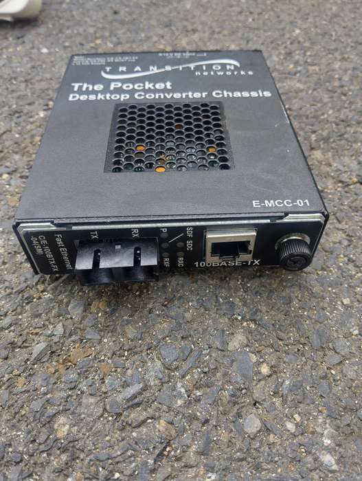 Transition Networks The Pocket Desktop Converter Chassis E-MCC-01