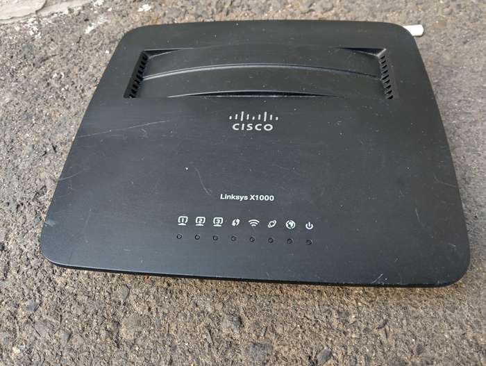 Cisco Linksys X1000 I N300 Wireless Router with ADSL2+ Modem