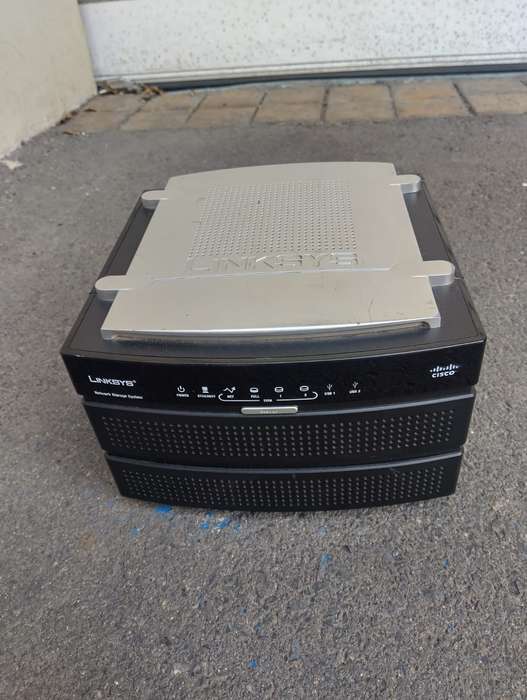 Linksys NAS200 Network Storage System with 2 Bays