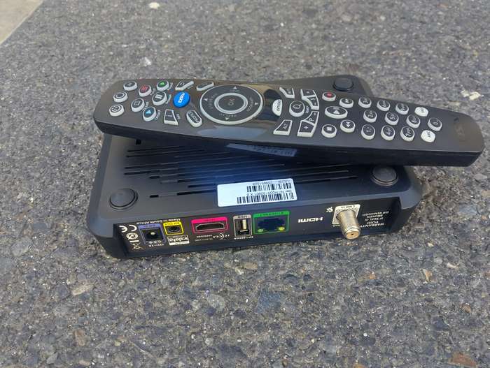 DSTV Decoder HD Model 5s with Remote  TA 2017/1380
