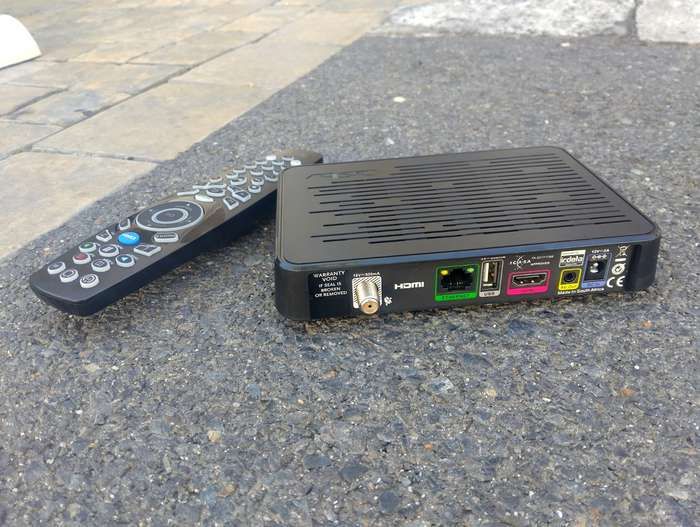 DSTV Decoder HD Model 5s with Remote  TA 2017/1380