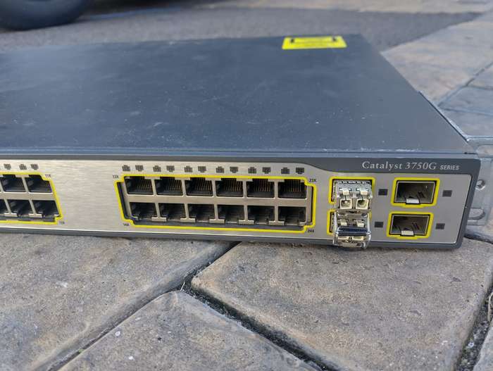 Cisco Catalyst switch 3750G 24 Port 10/100/1000T PoE + 4 SFP + IPB Image