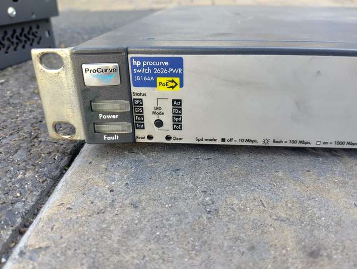 HP J8164 - HP Procurve 2626-24-PWR Switch