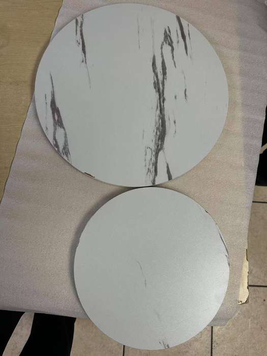 Double-layered Small Coffee Table/Round Table/Coffee Table - white