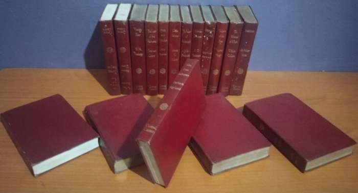 Vintage Books , 17 Central Classics Collection