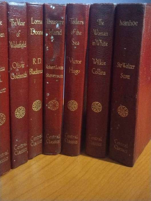 Vintage Books , 17 Central Classics Collection