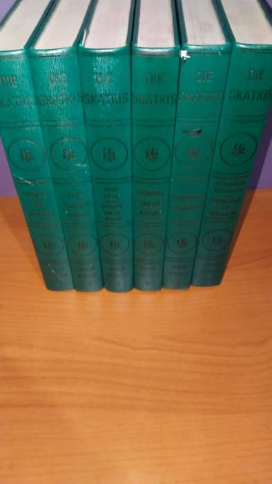 6 Vintage "Die Skatkis - Junior Afdeling" Books