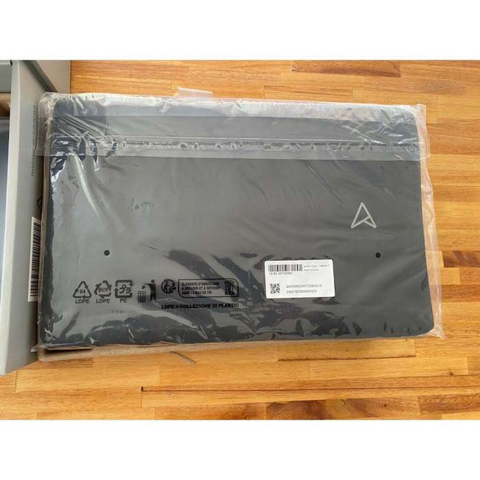 ASUS ZenScreen MB17AHG 17.3-inch 1920 x 1080p FHD 144Hz 5ms LED IPS Portable Monitor (OPEN BOX)