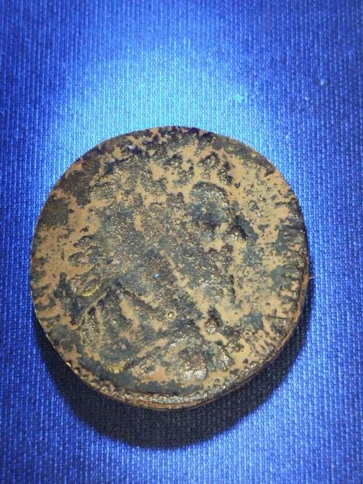 Ancient Roman Bronze Coin  Emperor with 3-Horse Chariot (Triga Reverse)  ±2nd Century AD  10.7