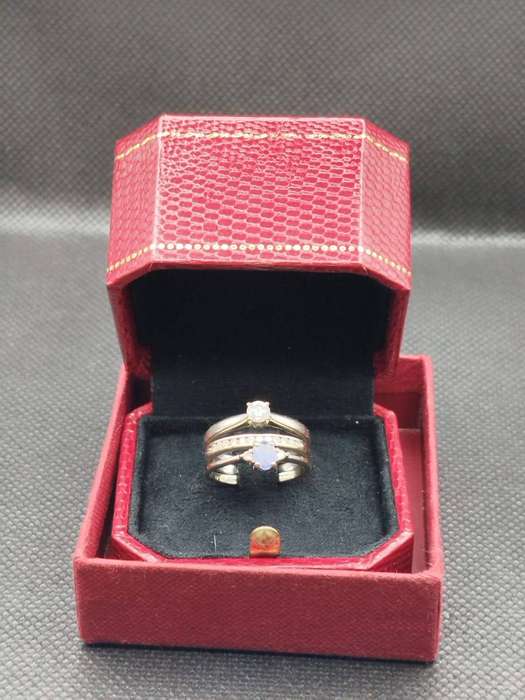 Browns Diamond & Gemstone Ring Set  Certified 9ct White Gold