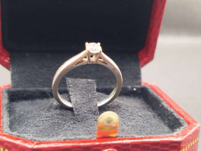 Browns Diamond & Gemstone Ring Set  Certified 9ct White Gold
