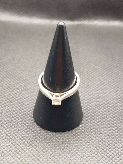 Browns Diamond & Gemstone Ring Set  Certified 9ct White Gold