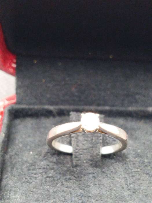 Browns Diamond & Gemstone Ring Set  Certified 9ct White Gold
