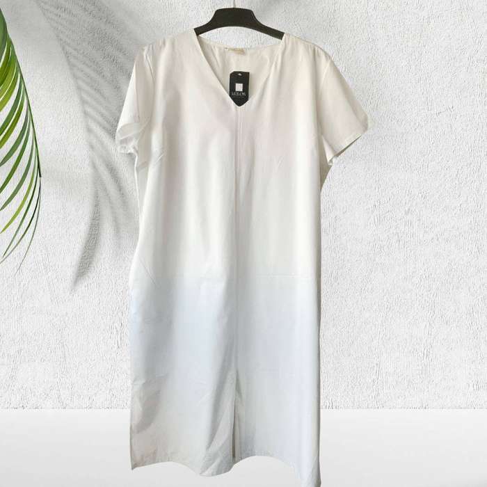 White Maxi Dress with V-Neck & Front Pleat  Hidden Pockets  Cotton-Linen Blend  Size XXL