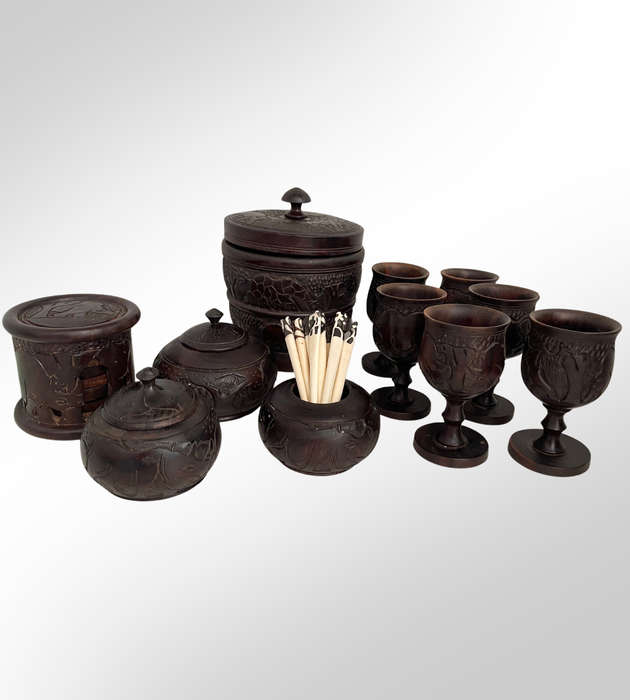 Hand carved Wooden Big 5 & Rhino Bar Set - Ideal for Outdoor Bar/Braai Area