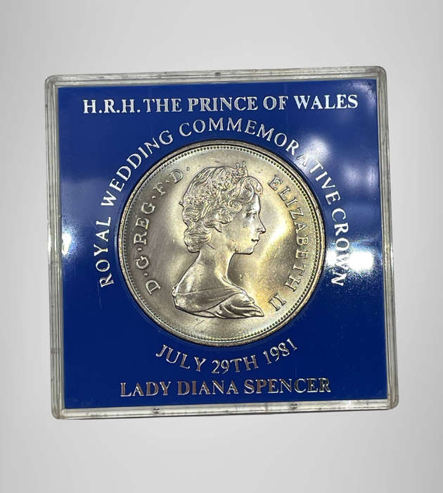 1981 Royal Wedding Commemorative Crown  Prince Charles & Lady Diana Spencer  Standard Chartered Ba