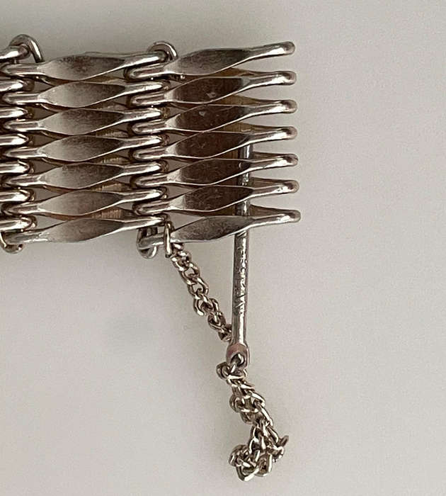 1950s Western Germany Vintage 7-Bar Gate Link Bracelet  Chunky Eloxal Aluminum  Lightweight 22g