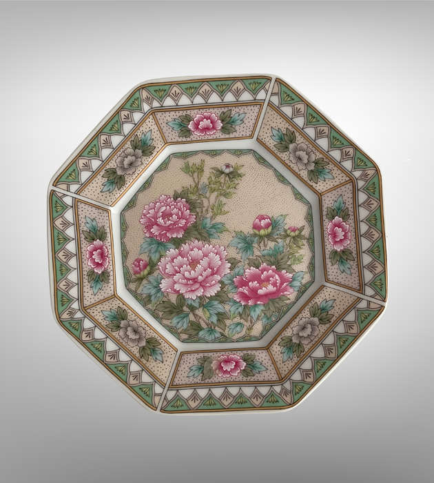 Vintage  Imperial Imari Decorative Plate  Hand-Painted Peony Design, Japan, 16cm