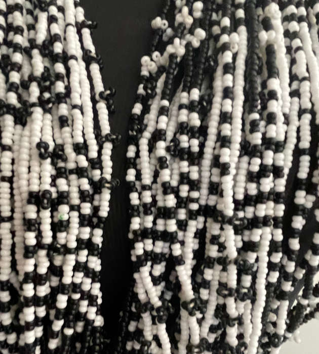 Original Abacus 39-Strand Traditional Zulu Hand-Beaded Necklace  411g  Black & White  46cm Length