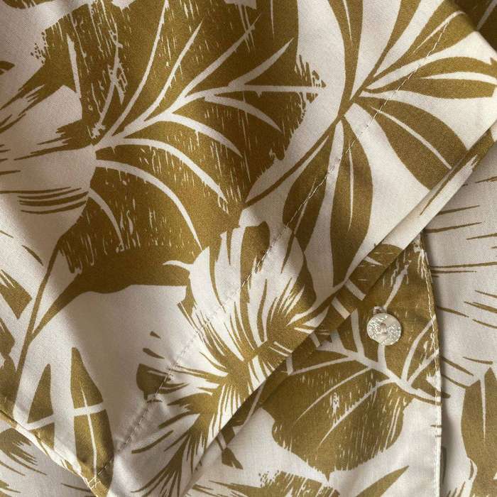 Tropical Leaf Print Button-Up Shirt  Cotton Linen Blend  Size XL (Fits SA 4244)