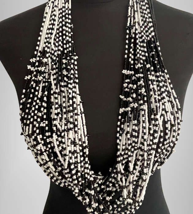 Original Abacus 39-Strand Traditional Zulu Hand-Beaded Necklace  411g  Black & White  46cm Length