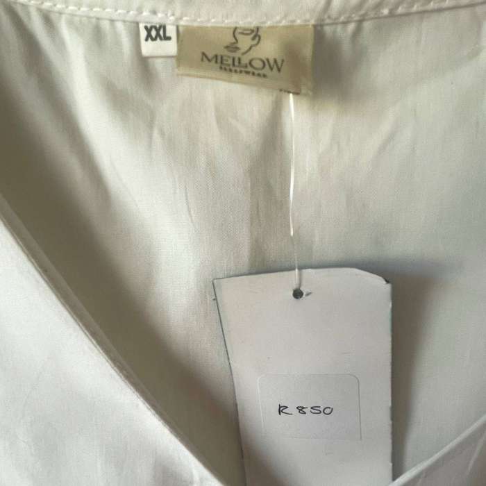 White Maxi Dress with V-Neck & Front Pleat  Hidden Pockets  Cotton-Linen Blend  Size XXL