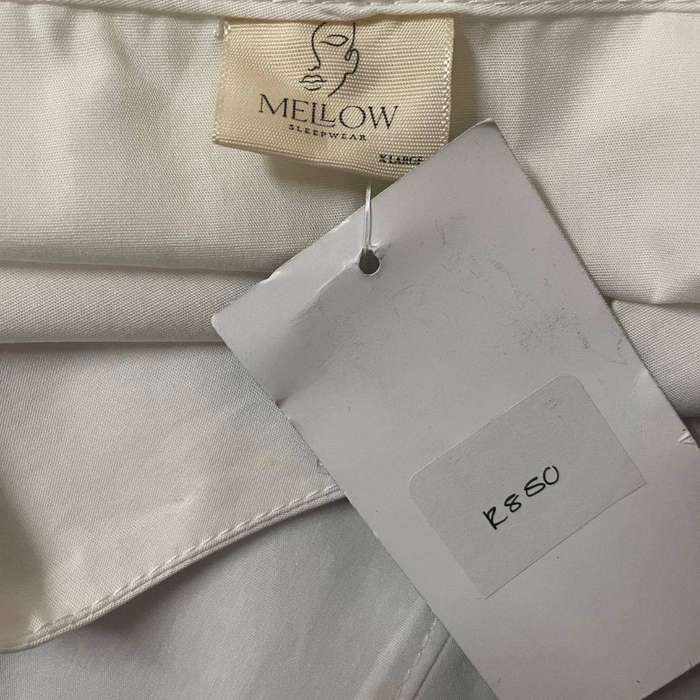 White Maxi Dress with V-Neck & Front Pleat  Hidden Pockets  Cotton-Linen Blend  Size XL