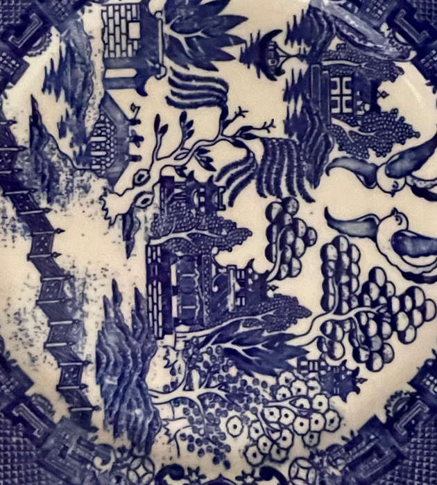 Pair of Vintage Flow Blue Dinner Plates  Made in Occupied Japan, 23.4cm (One with Large Chip)