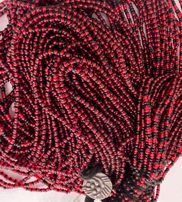Original Abacus 34-Strand Traditional Zulu Hand-Beaded Necklace  507g  Red & Black  61cm Length