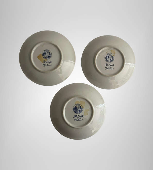 Set of 3 M Delft Holland Seasonal Plates  Oude Molen Fabriek  Winter, Herfst, Lente  123mm