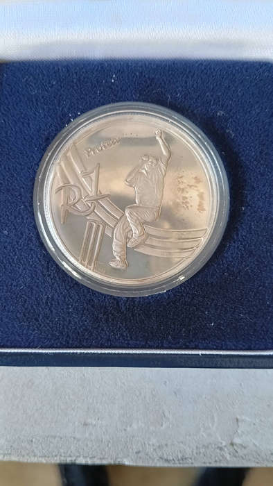 Mint Condition Protea Series Cricket 2003 R1 Sterling Silver Coin