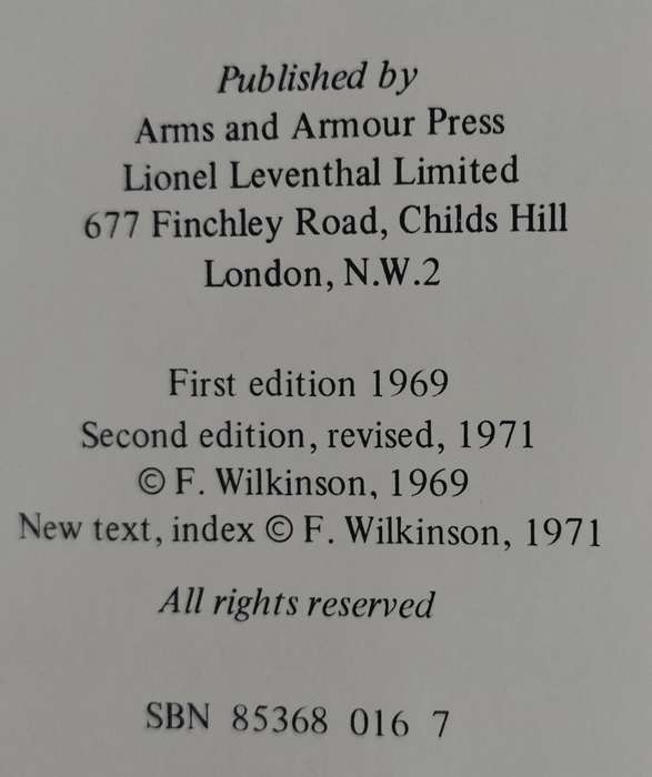 Badges of the British Army (1820 - 1960) - An illustrated reference guide for collectors
