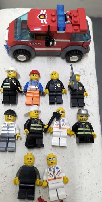 Lego - Emergency Vehicles (x4) and figurines (x10)