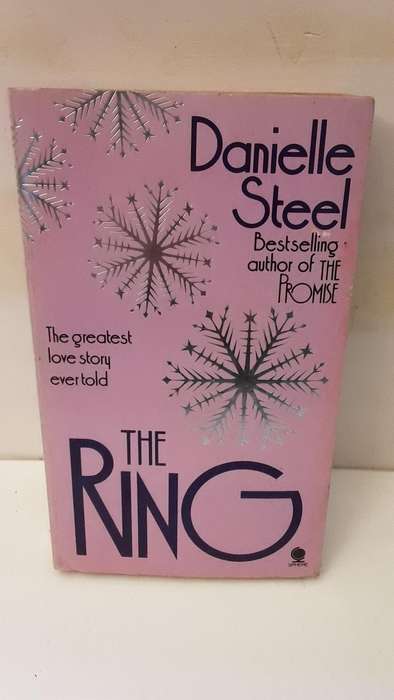 Book :  The Ring , Danielle Steel