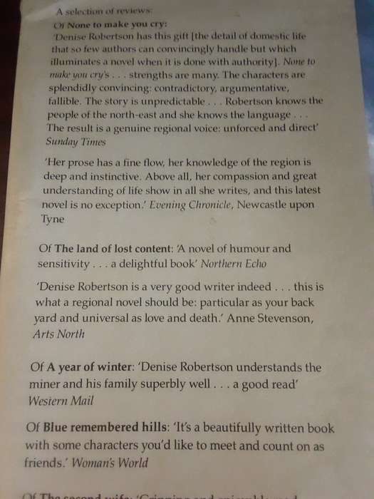Books  -  Remember the moment , Denise Robertson