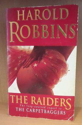 Books :  The Raiders , Harold Robbins ( paperback )