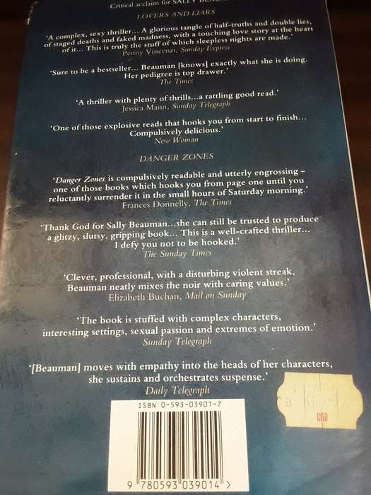 Books  :  Sextet  by Sally Beauman
