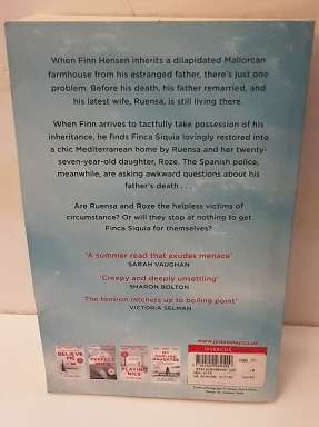 Book :  The New Wife - JP Delaney