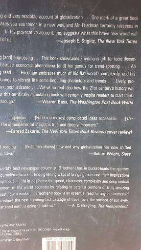 Books : The World Is Flat , Thomas L Friedman ( paperback )
