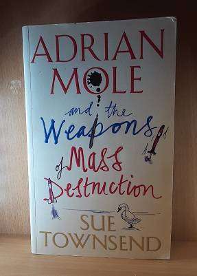 Books : The Weapons of Mass Destruction, Sue Townsend ( paperback )