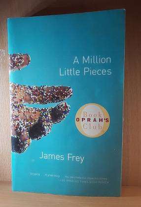 Books : A Million Little Pieces , James Frey   ( paperback )