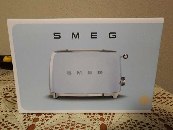 New Smeg 2-Slice Retro Toaster - Cream