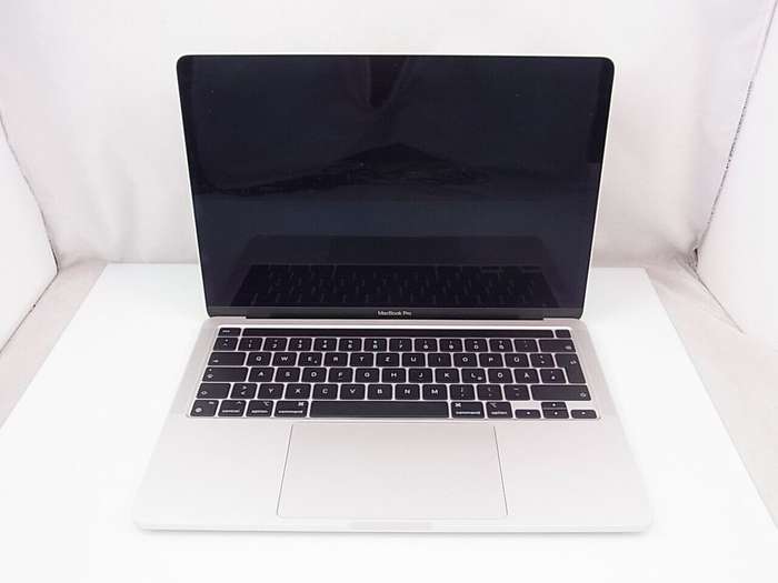 2020 Apple MacBook Pro 13 Retina touch Bar Laptop 8 GB RAM 256 SSD