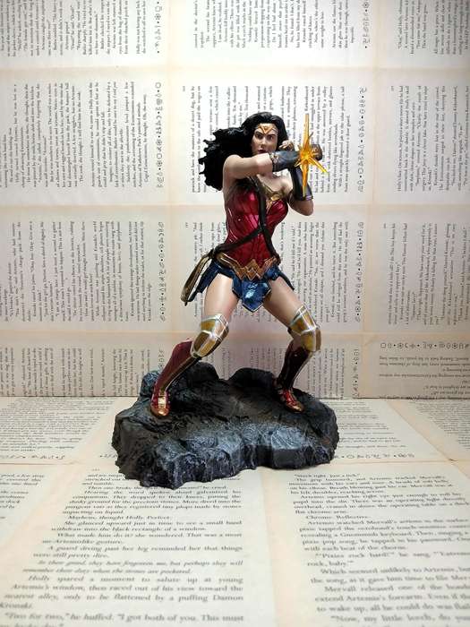 DC Gallery Justice League Movie Wonder Woman Bracelets PVC Figure