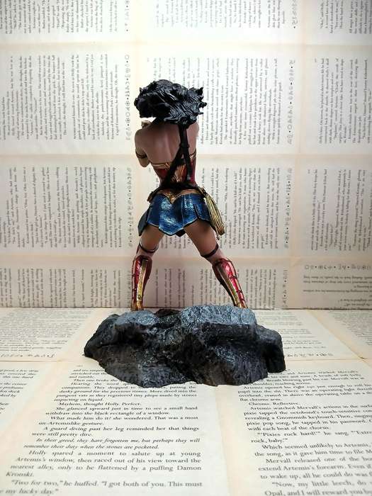 DC Gallery Justice League Movie Wonder Woman Bracelets PVC Figure