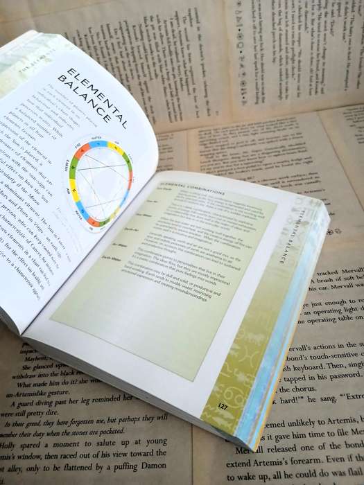 The Astrology Bible: The Definitive Guide to the Zodiac by Judy Hall [2009]