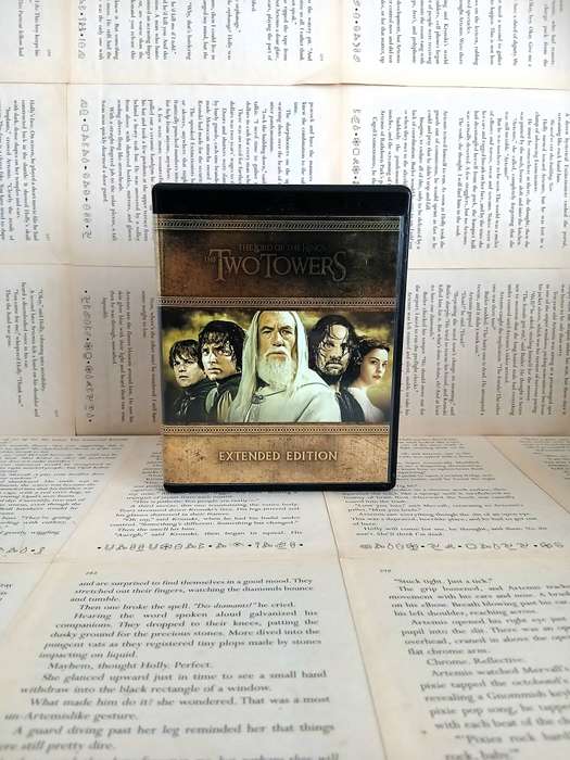 The Lord of the Rings Trilogy: Extended Edition [Blu-ray || DVD] [15 Disc]